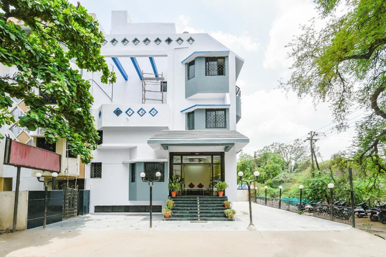 Oyo 14826 Ashoka Executive Hotel Аурангабад Екстериор снимка
